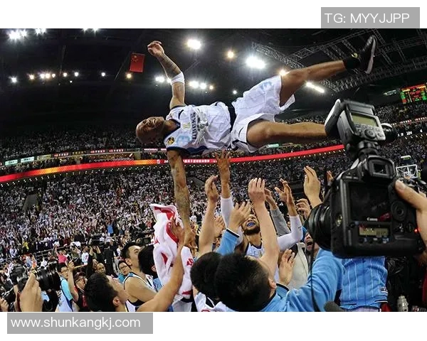 踢猪膀胱的足球明星背后的故事与他不为人知的传奇人生