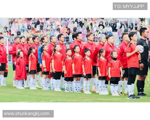 为足球明星庆生的盛大派对与精彩瞬间回顾 为足球明星庆生的盛大派对与精彩瞬间回顾