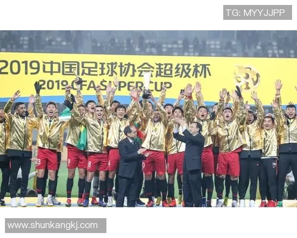 上海上港在中国足协杯中再创辉煌力争夺冠展现足球新风貌